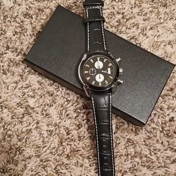 Men's Black Quartz Watch - Picture 4 of 4